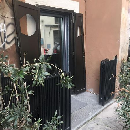 The Essential Trastevere Design Studio Roma Exterior foto
