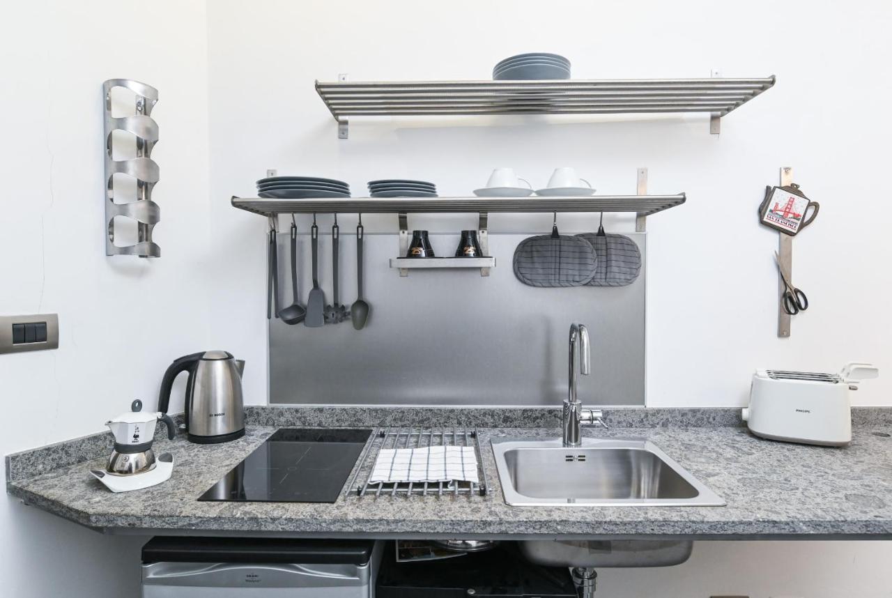 The Essential Trastevere Design Studio Roma Exterior foto