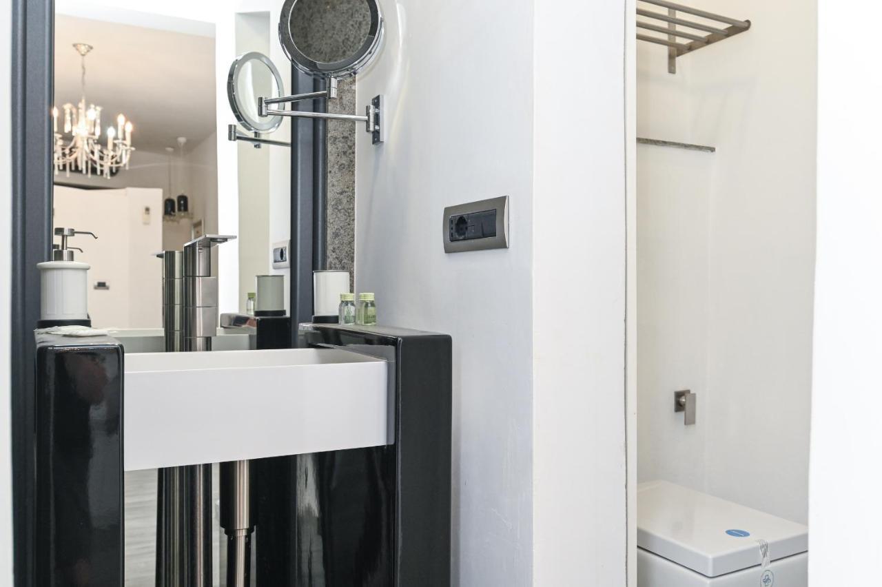 The Essential Trastevere Design Studio Roma Exterior foto