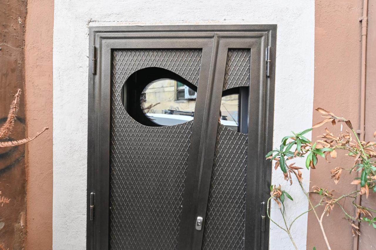 The Essential Trastevere Design Studio Roma Exterior foto