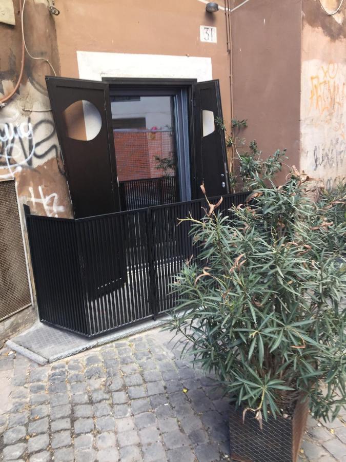 The Essential Trastevere Design Studio Roma Exterior foto